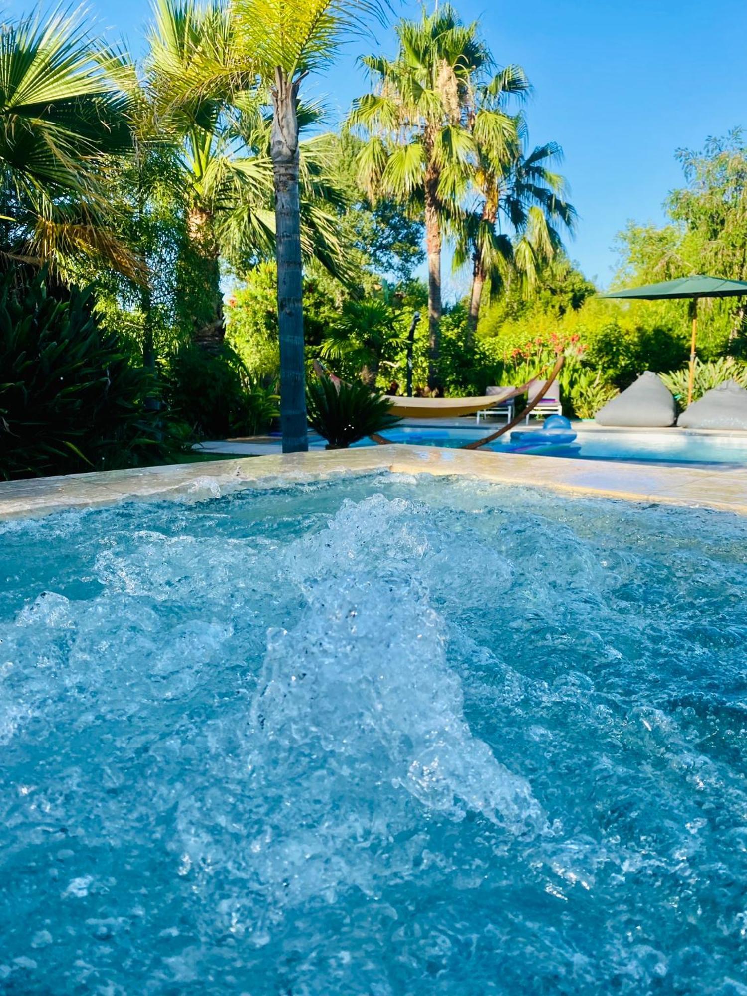 Le Cocoon Lodge Du Gapeau & Massage Solliès-Pont Extérieur photo